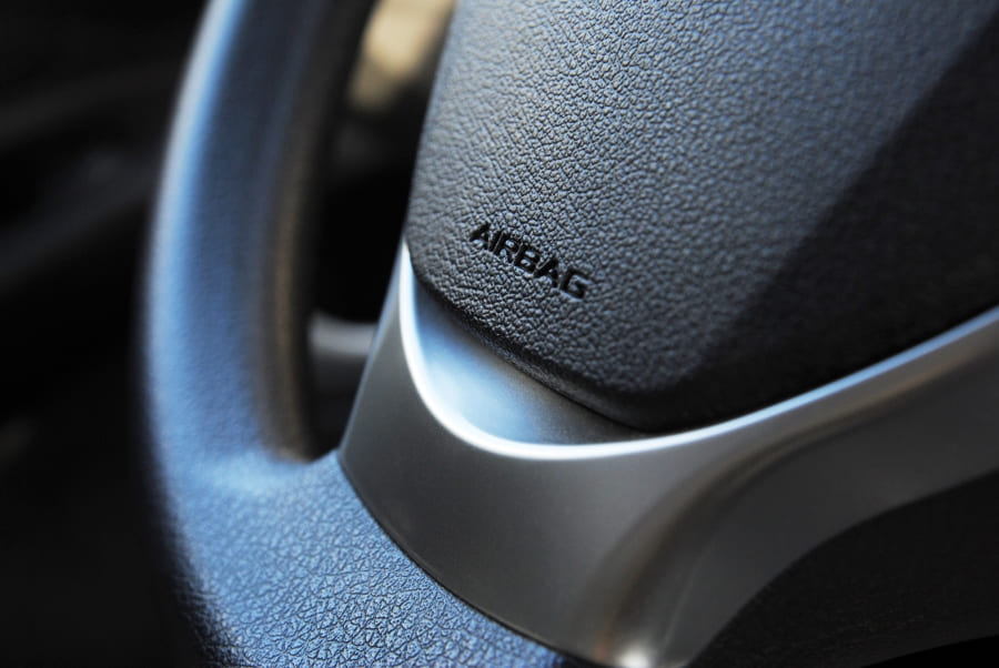 Робота на виробництві airbag в Празі, район Чорний міст